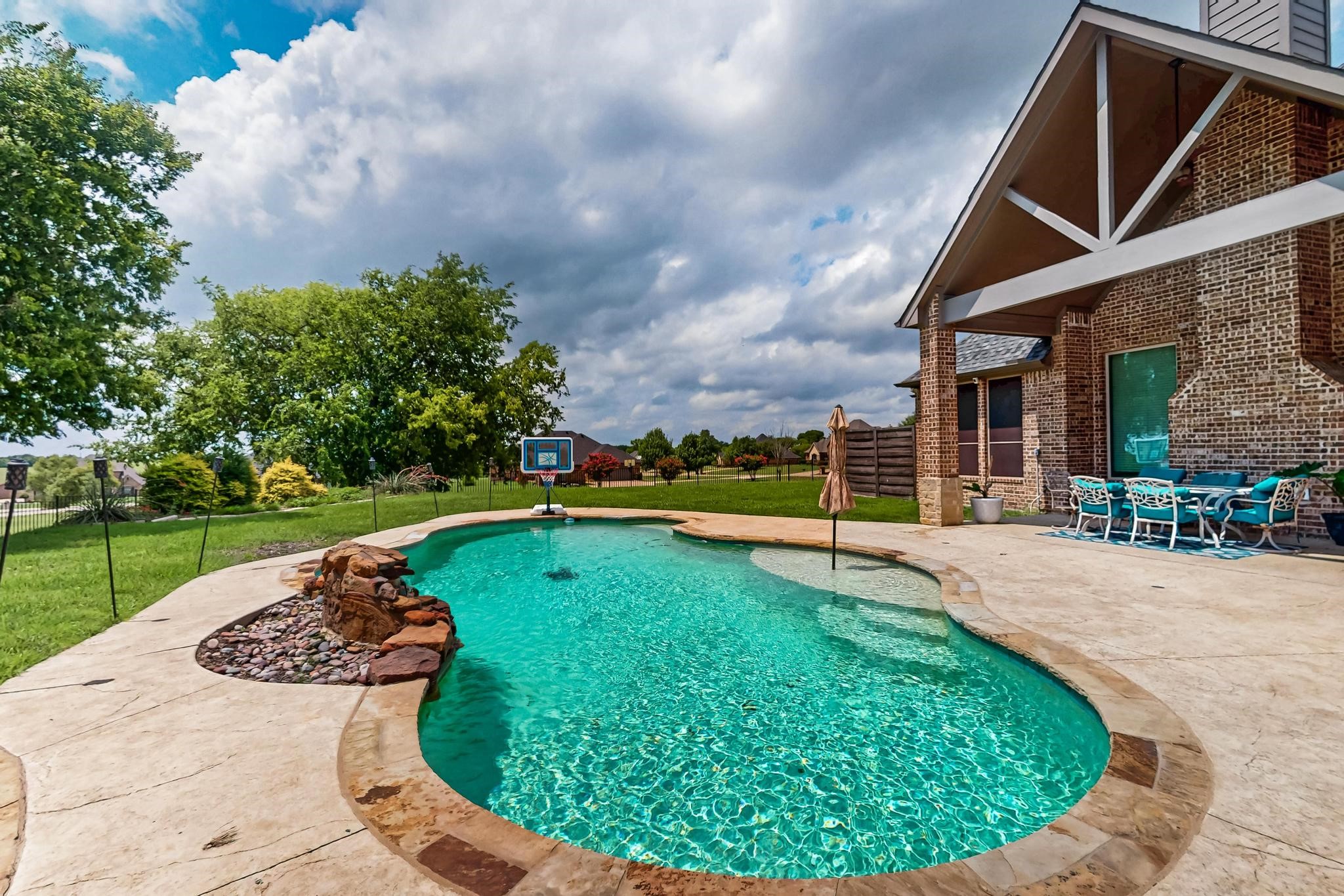 Forney, Texas, 75126, United States, 3 Bedrooms Bedrooms, ,4 BathroomsBathrooms,Residential,For Sale,1897470