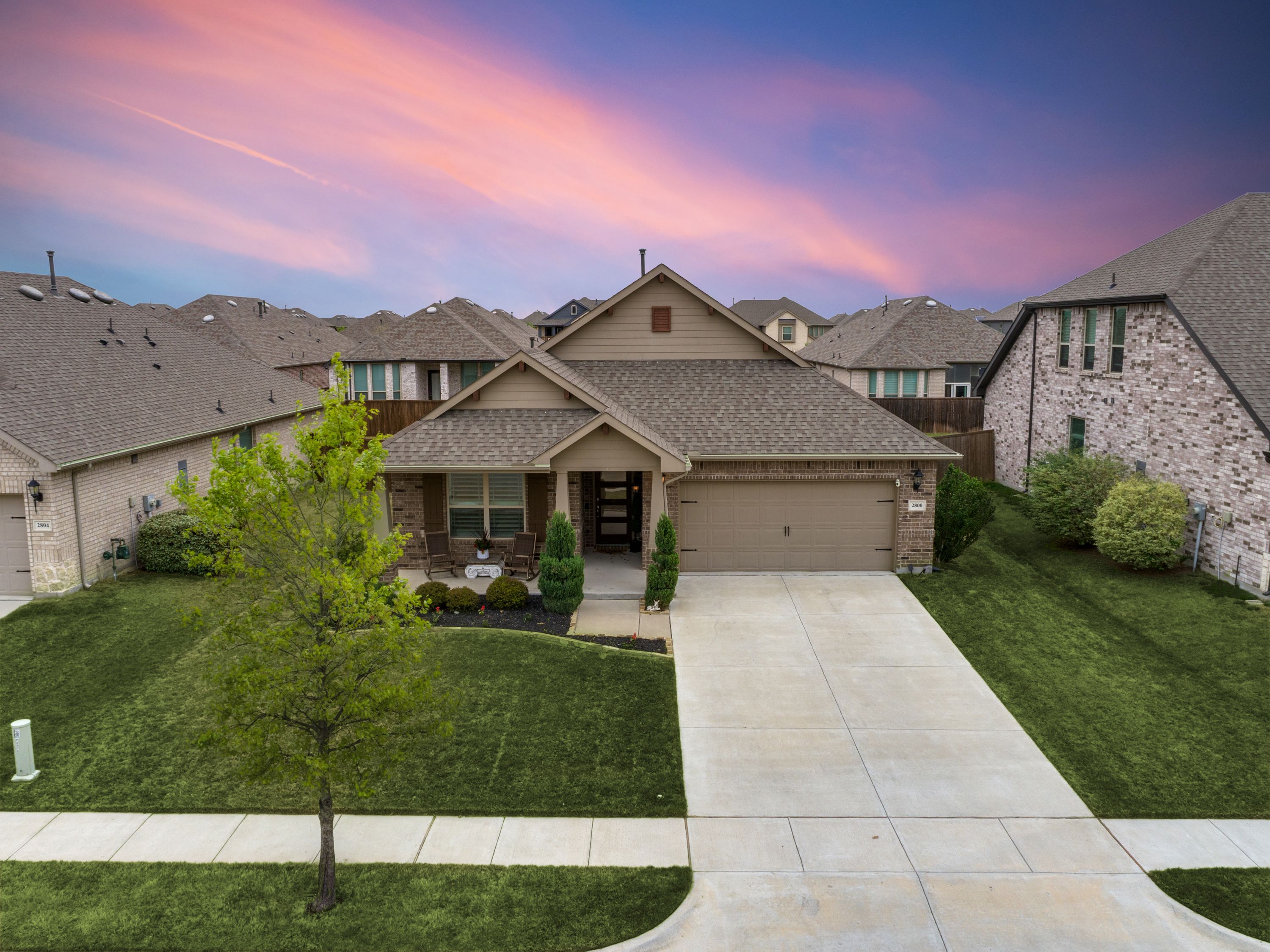  2800 Lakeside Drive - 物件實景