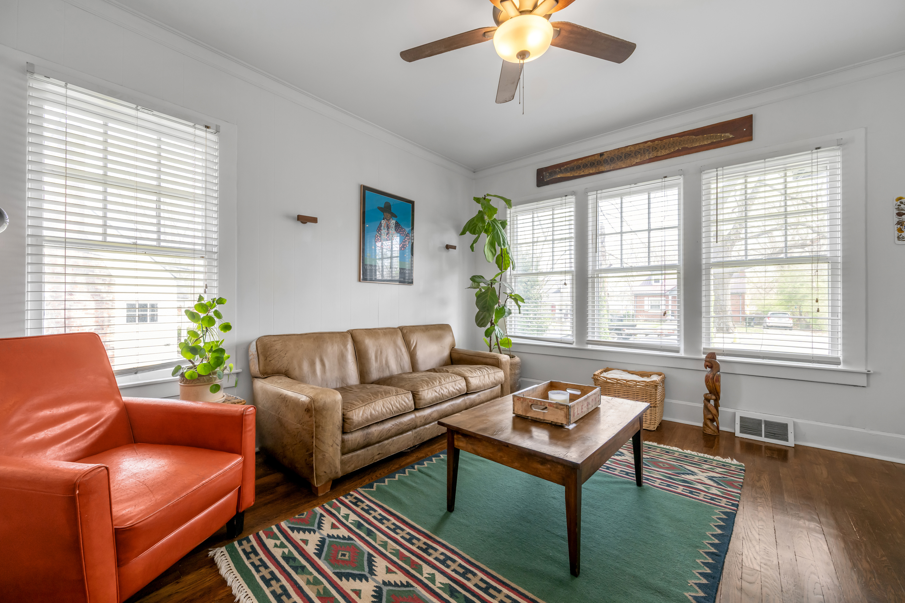  127 Delmont Drive - 物件實景