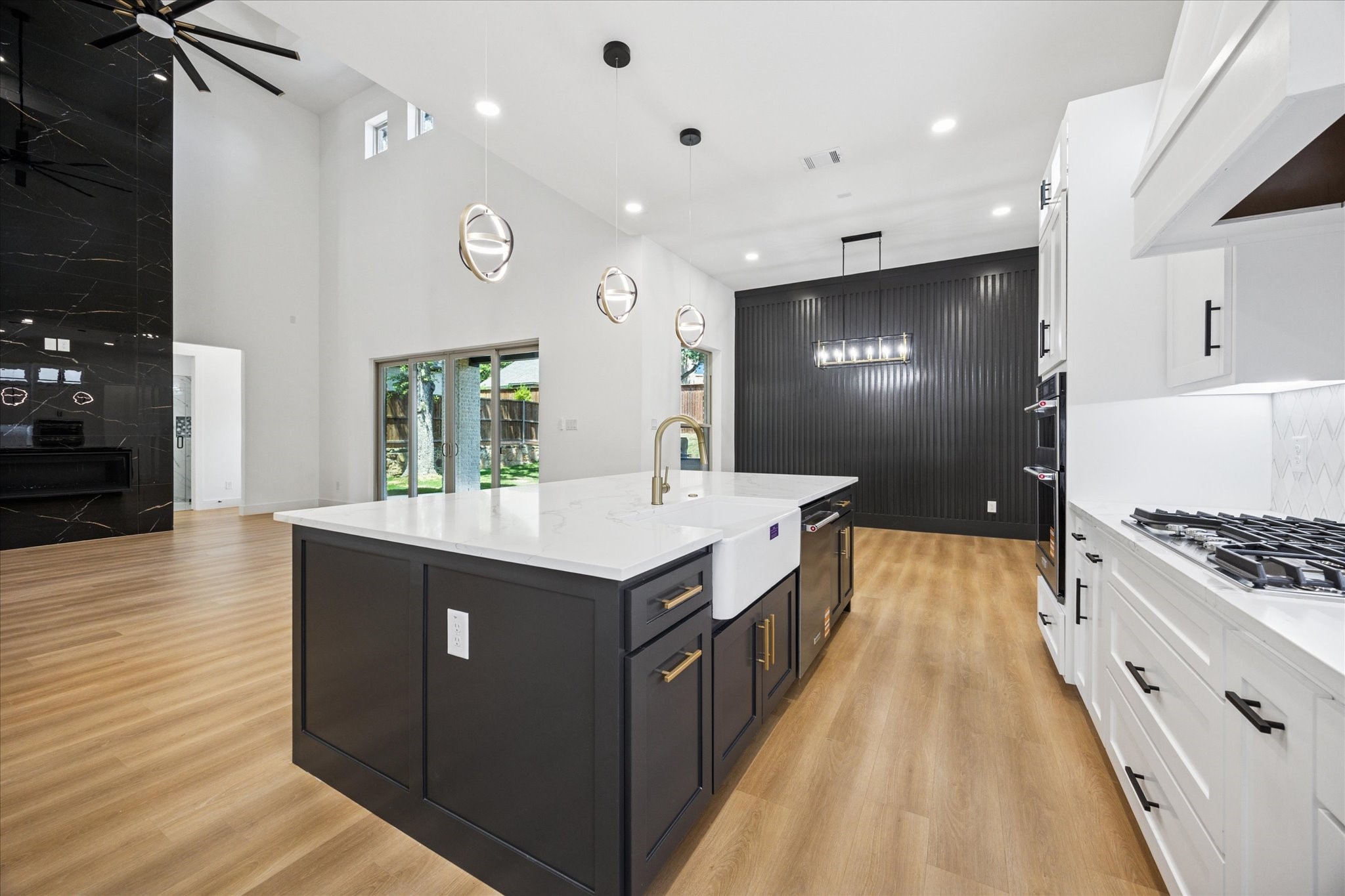 North Richland Hills, Texas, 76182, United States, 5 Bedrooms Bedrooms, ,5 BathroomsBathrooms,Residential,For Sale,1896745