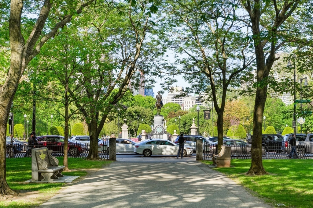 Boston, Massachusetts, 02116, United States, 1 Bedroom Bedrooms, ,2 BathroomsBathrooms,Residential,For Sale,1787577