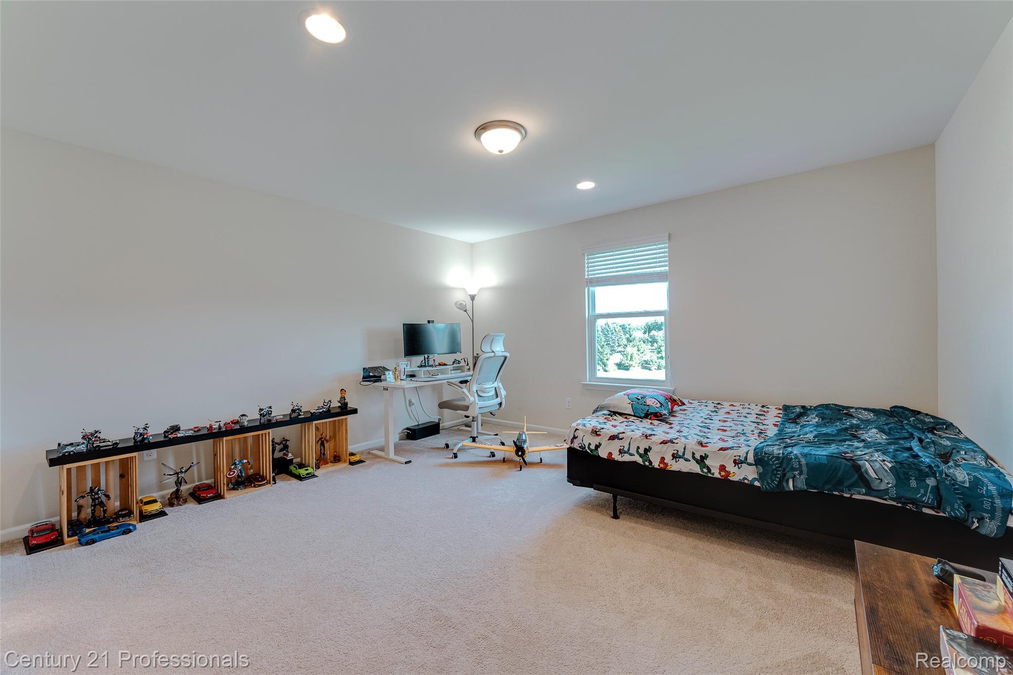 Canton, Michigan, 48187, United States, 5 Bedrooms Bedrooms, ,6 BathroomsBathrooms,Residential,For Sale,1908049
