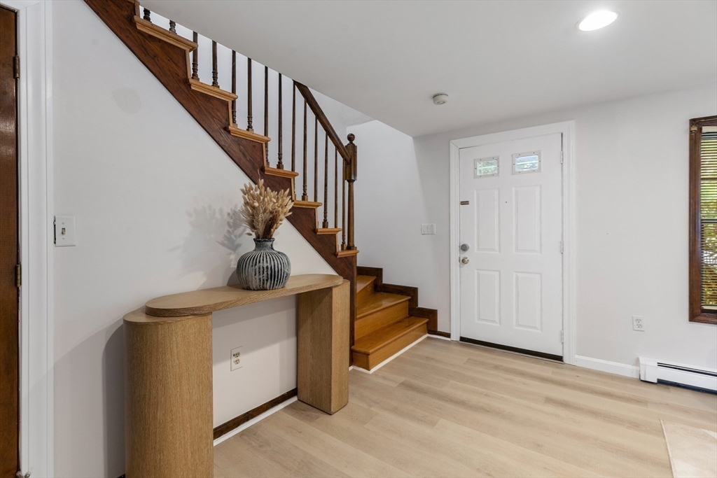 Malden, Massachusetts, 02148, United States, 2 Bedrooms Bedrooms, ,2 BathroomsBathrooms,Residential,For Sale,1974371