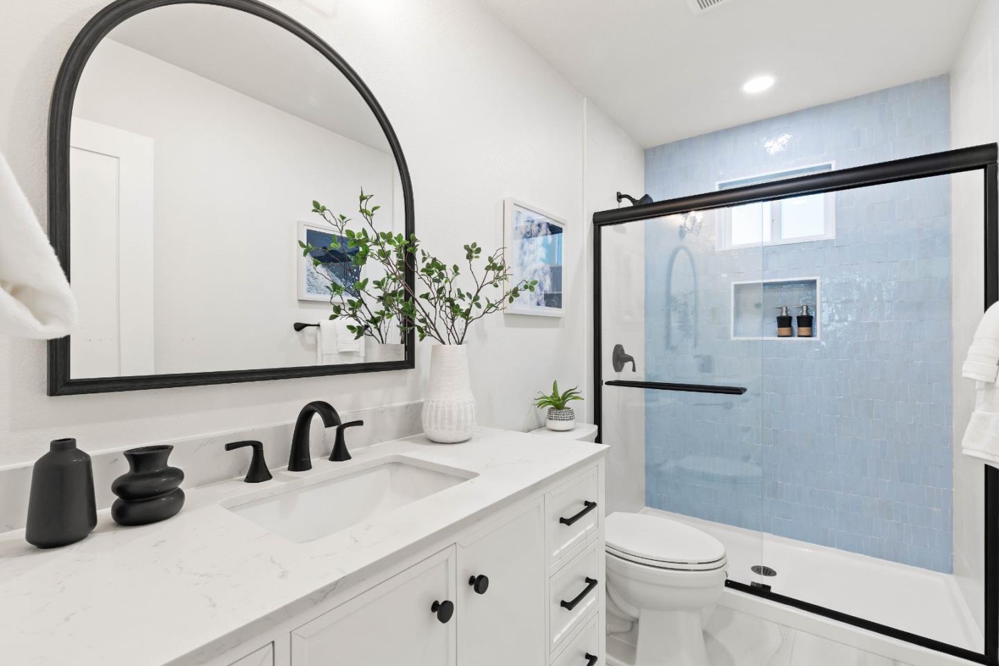 Redwood City, California, 94062, United States, 4 Bedrooms Bedrooms, ,4 BathroomsBathrooms,Residential,For Sale,1950985