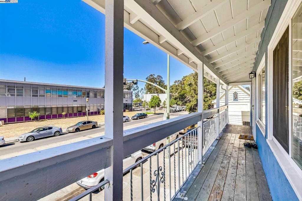 Oakland, California, 94605, United States, ,Residential,For Sale,1921286