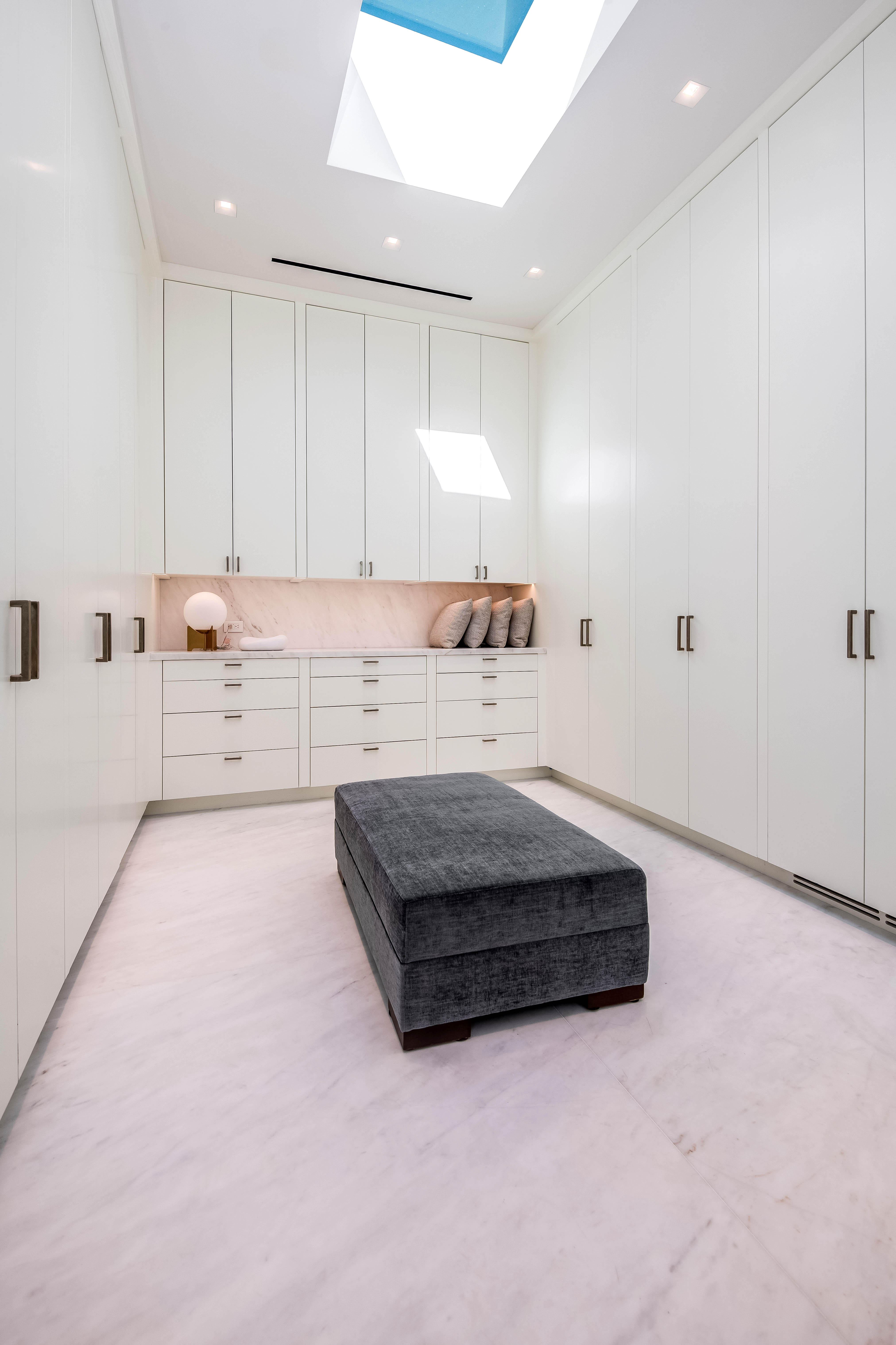 Los Angeles, California, 90069, United States, 7 Bedrooms Bedrooms, ,9 BathroomsBathrooms,Residential,For Sale,1925200