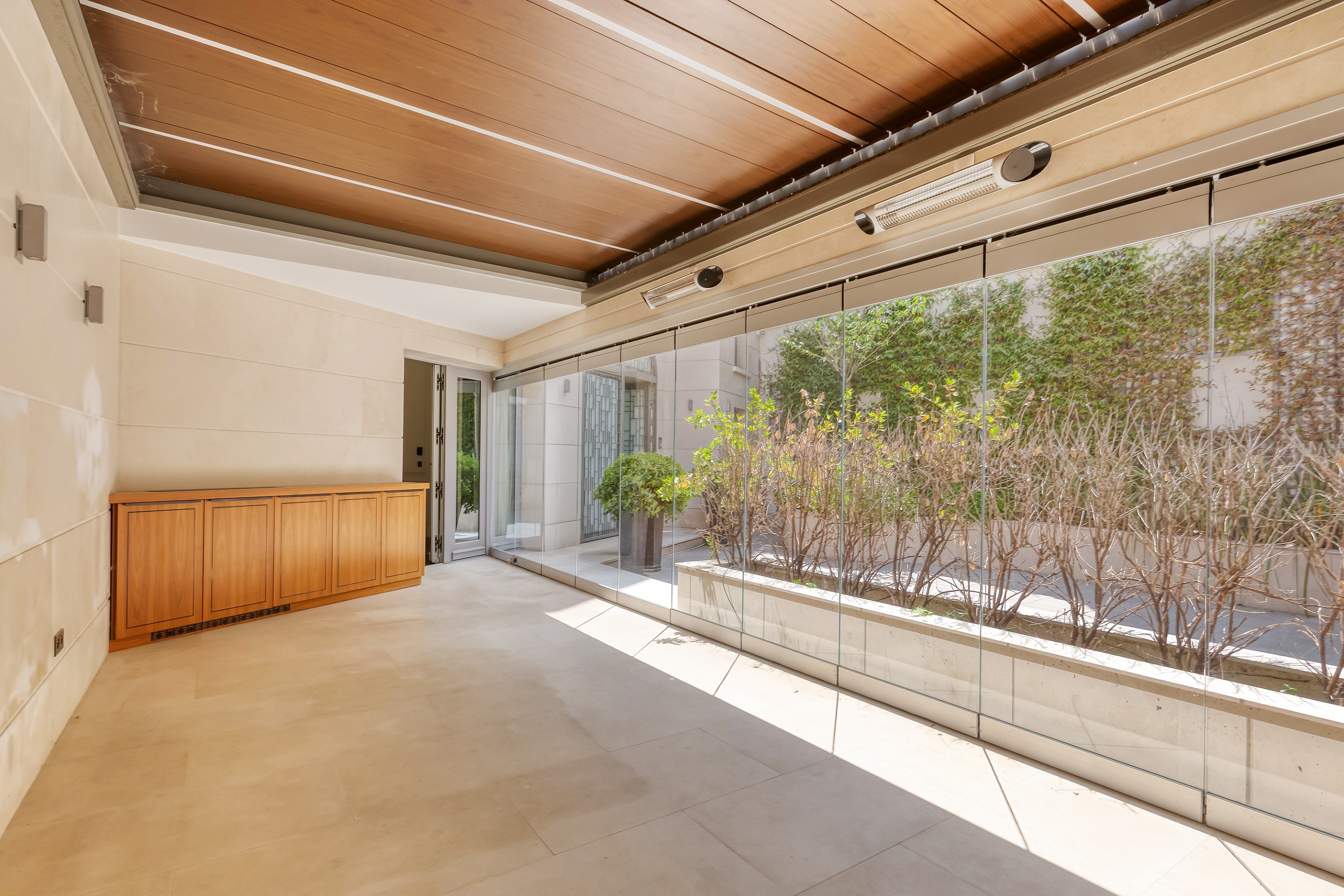  Magnificent, fully renovated Private Mansion. - 物件實景