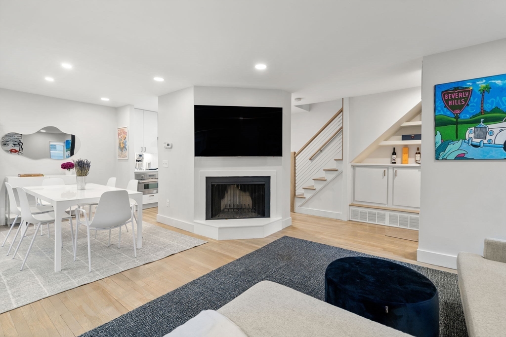 Brookline, Massachusetts, 02446, United States, 3 Bedrooms Bedrooms, ,2 BathroomsBathrooms,Residential,For Sale,1891441