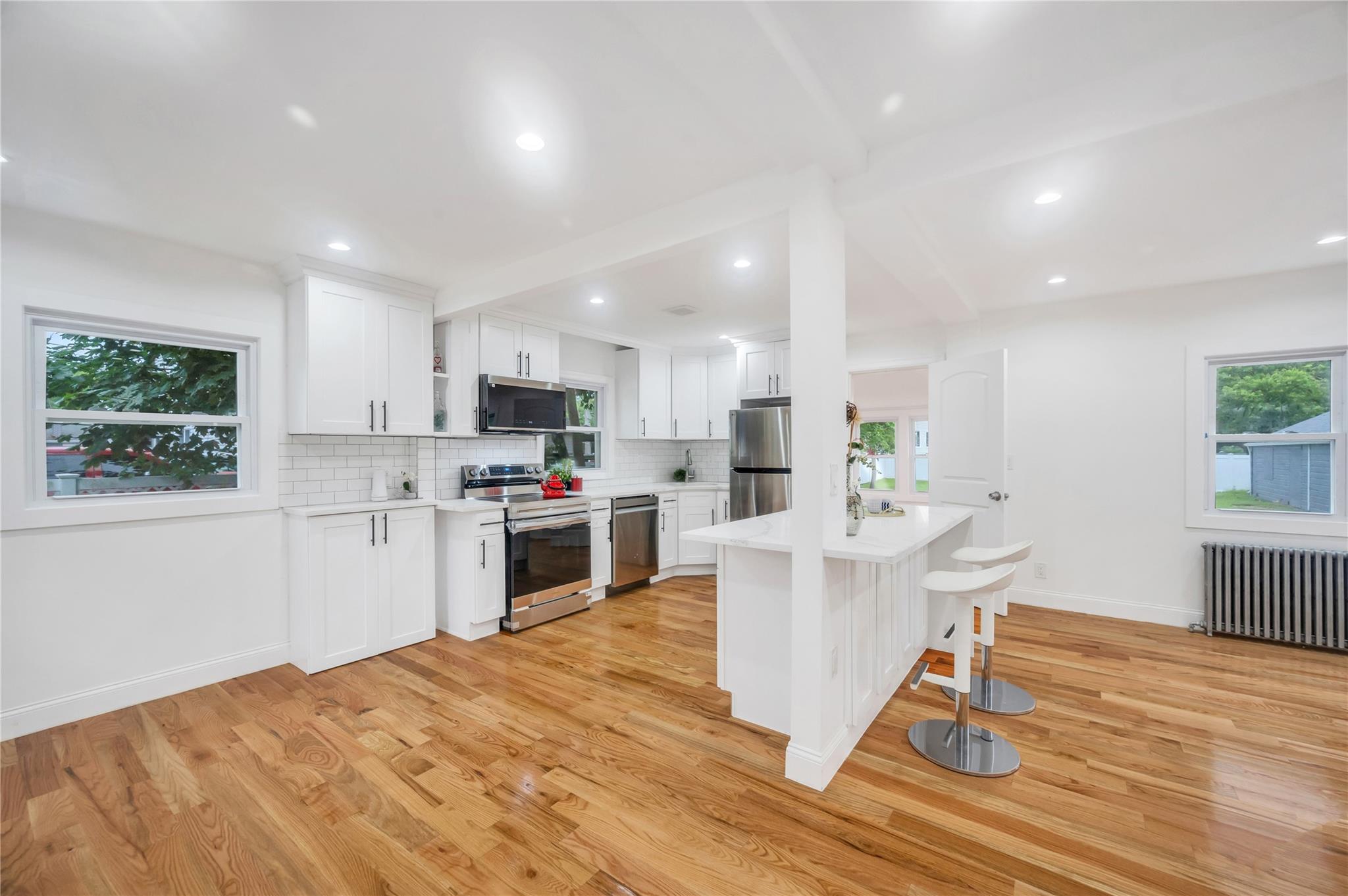 Shirley, New York, 11967, United States, 5 Bedrooms Bedrooms, ,2 BathroomsBathrooms,Residential,For Sale,1965339