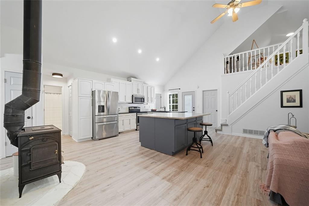 Douglasville, Georgia, 30135, United States, 3 Bedrooms Bedrooms, ,2 BathroomsBathrooms,Residential,For Sale,1947775