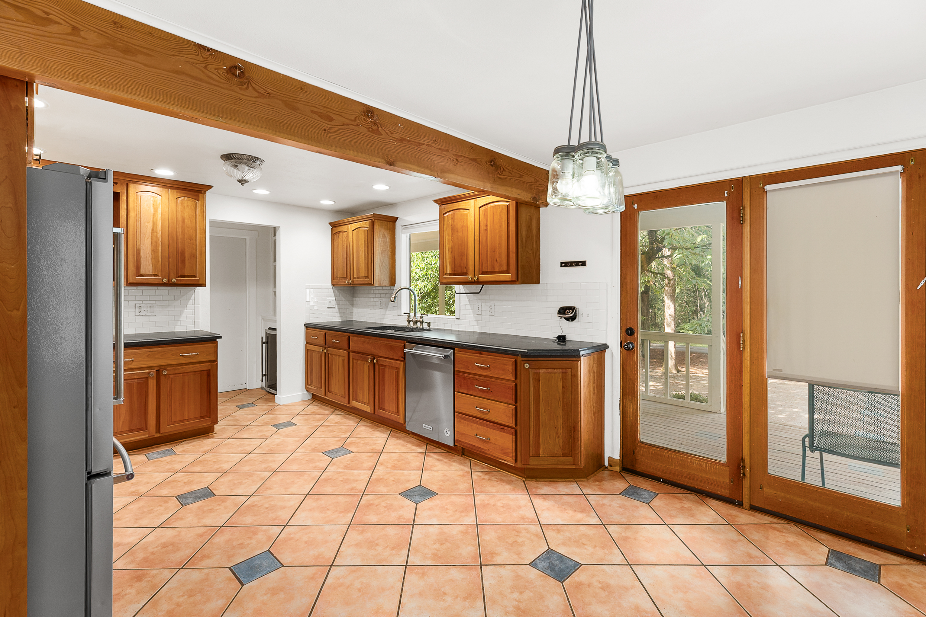  6391 NE Tolo Rd, Bainbridge Island, WA 98110 - 物件實景