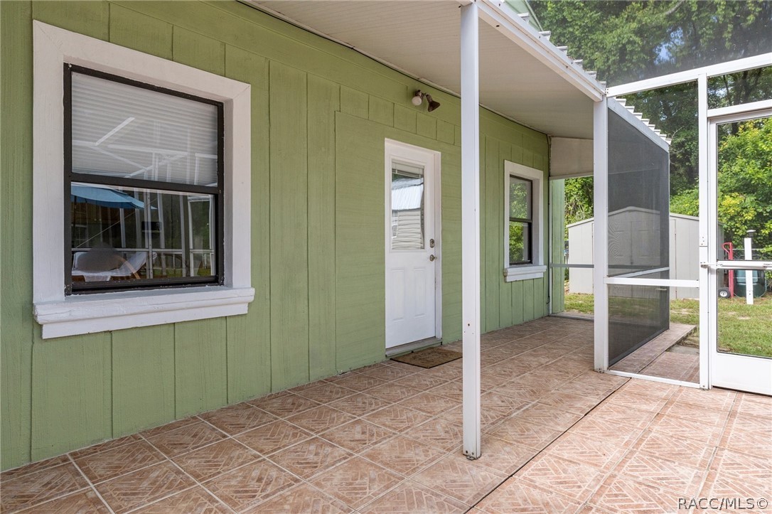 Dunnellon, Florida, 34431, United States, 4 Bedrooms Bedrooms, ,2 BathroomsBathrooms,Residential,For Sale,1920438