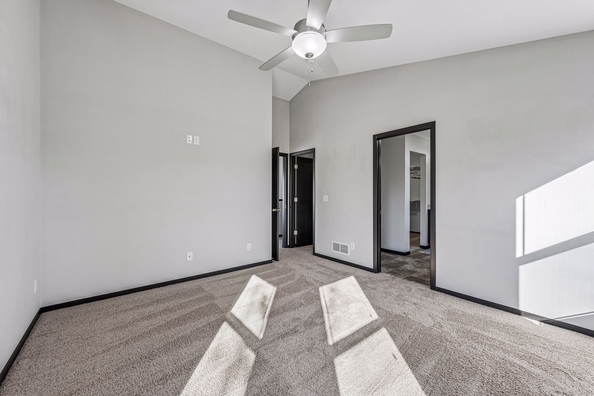  A Spacious Albertville Home Designed for Entertaining - 物件實景