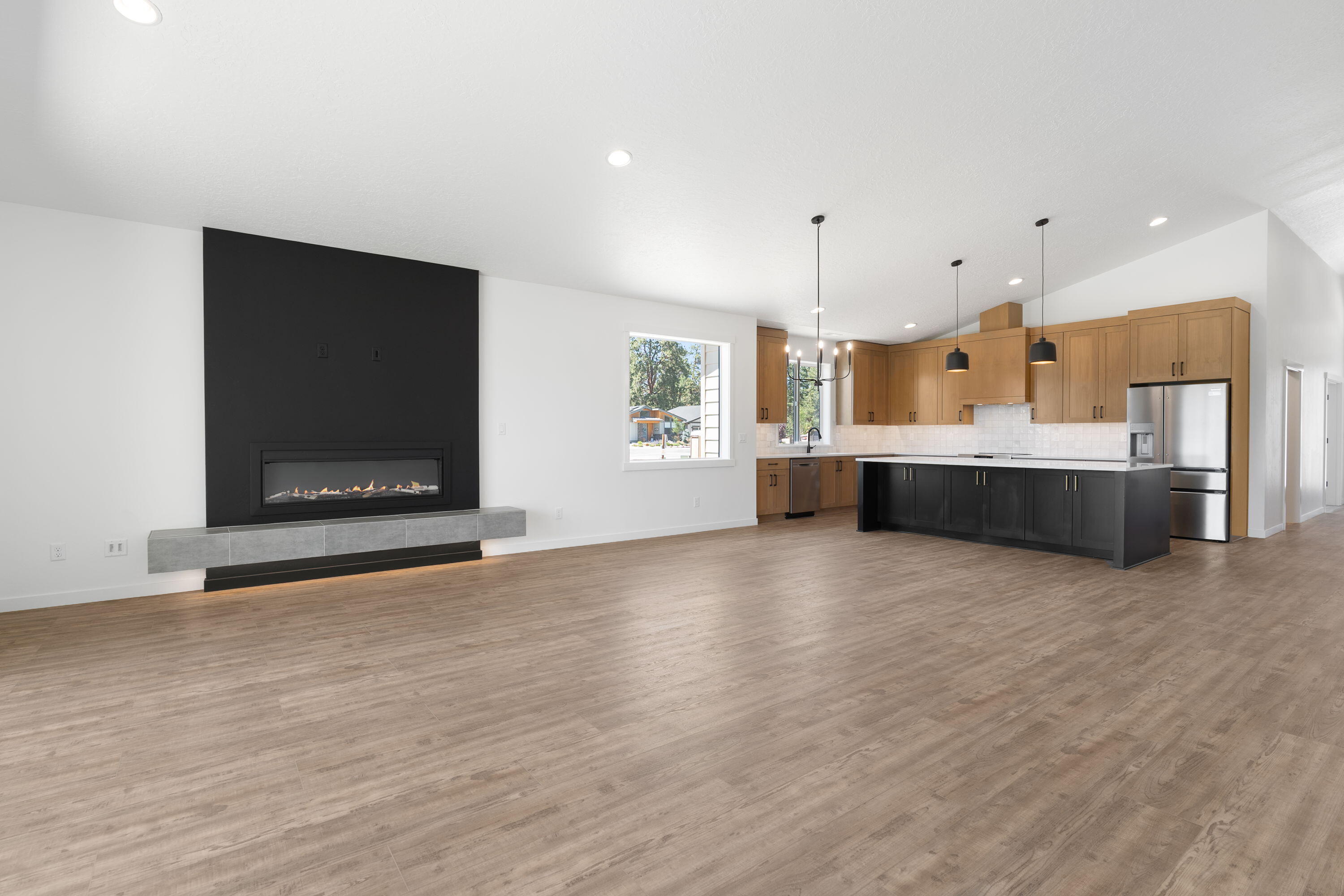 Sisters, Oregon, 97759, United States, 3 Bedrooms Bedrooms, ,3 BathroomsBathrooms,Residential,For Sale,1766266