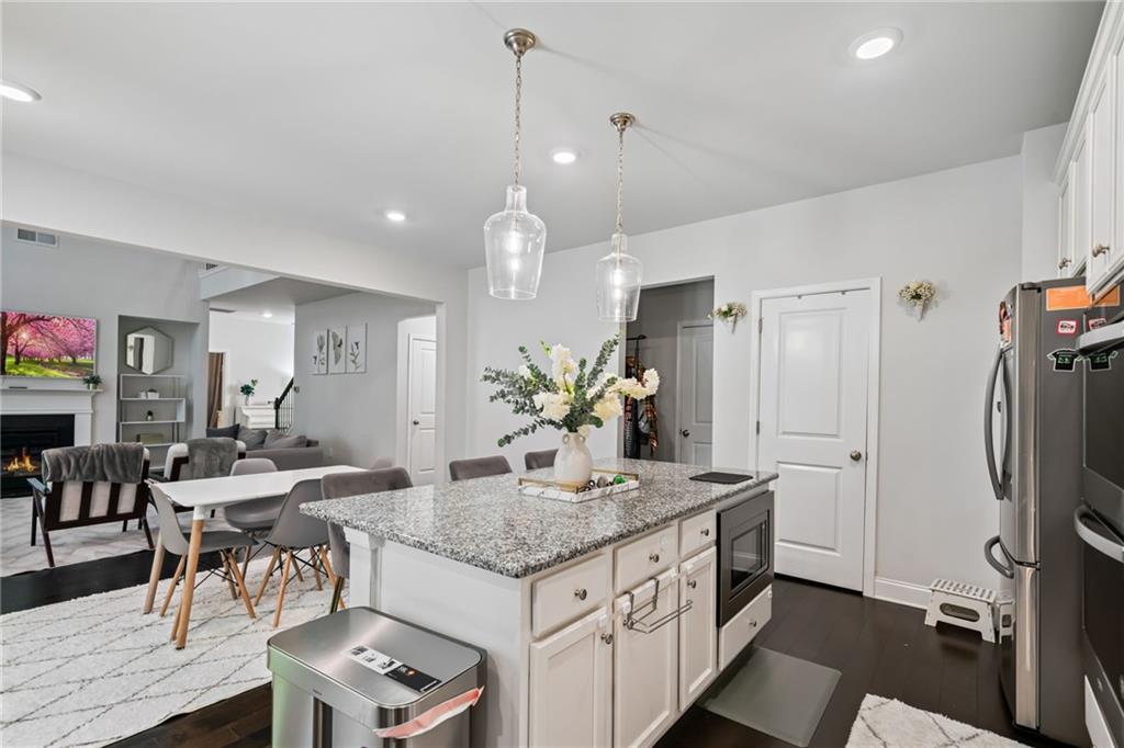 Buford, Georgia, 30519, United States, 4 Bedrooms Bedrooms, ,3 BathroomsBathrooms,Residential,For Sale,1921103
