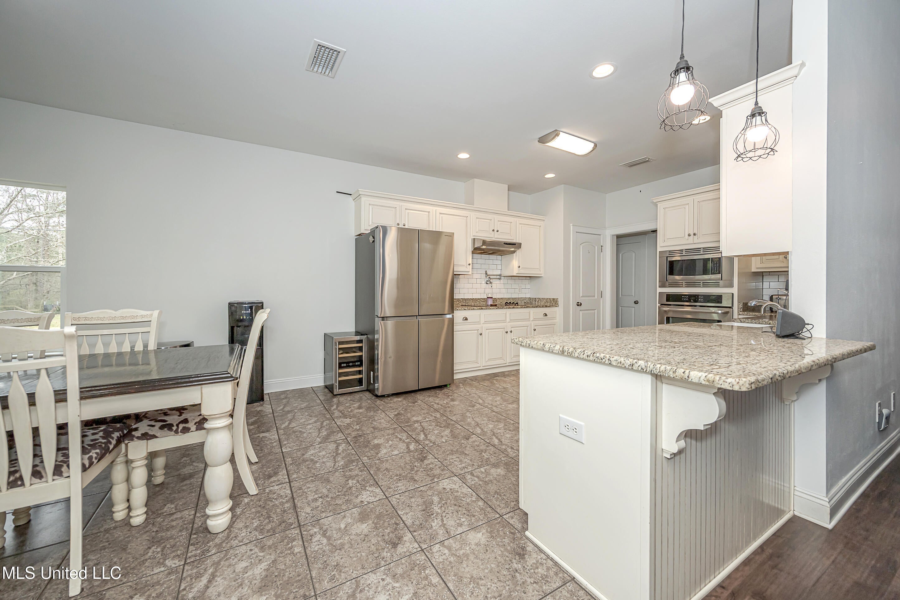 Vancleave, Mississippi, 39565, United States, 4 Bedrooms Bedrooms, ,2 BathroomsBathrooms,Residential,For Sale,1927401
