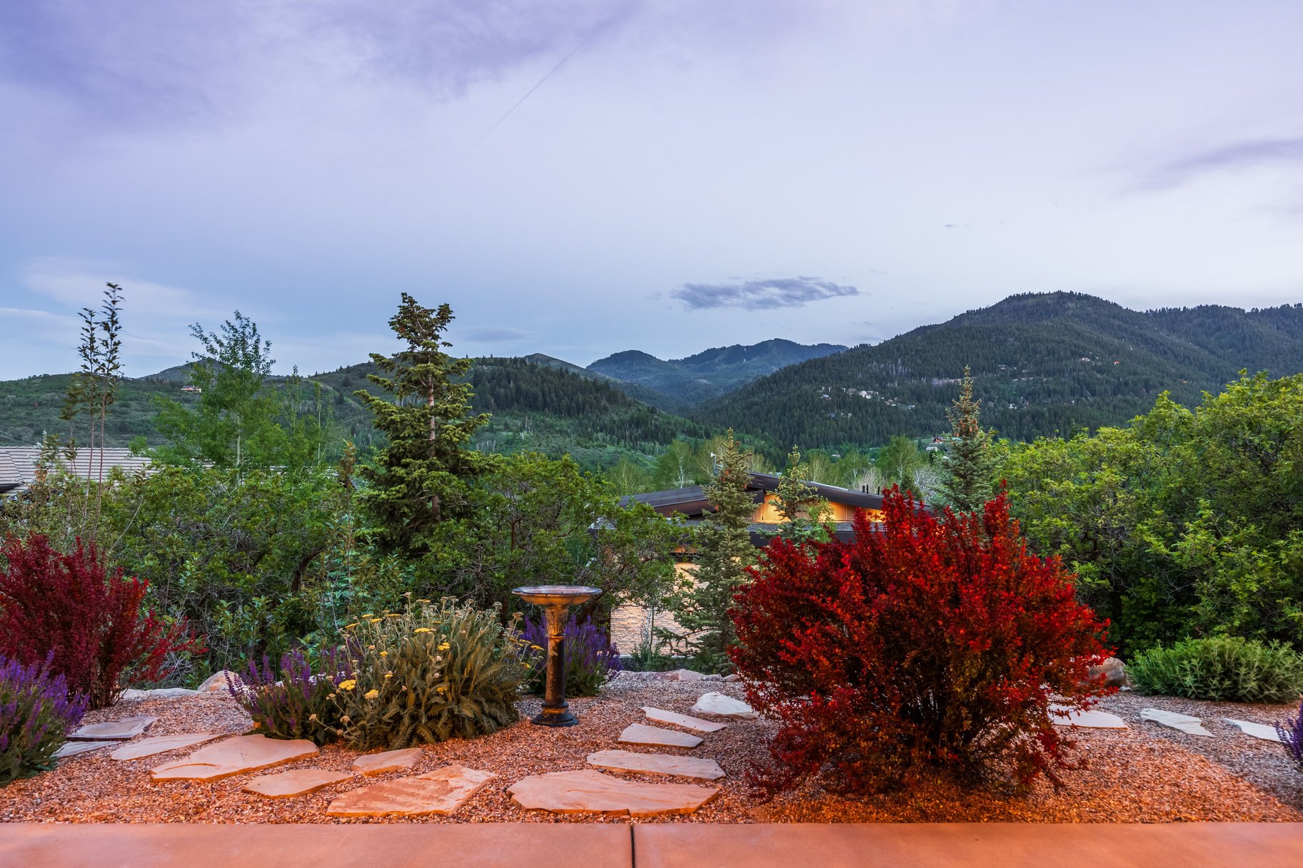  Luxury Custom Home in the Coveted Woods of Parleys Lane - 物件實景