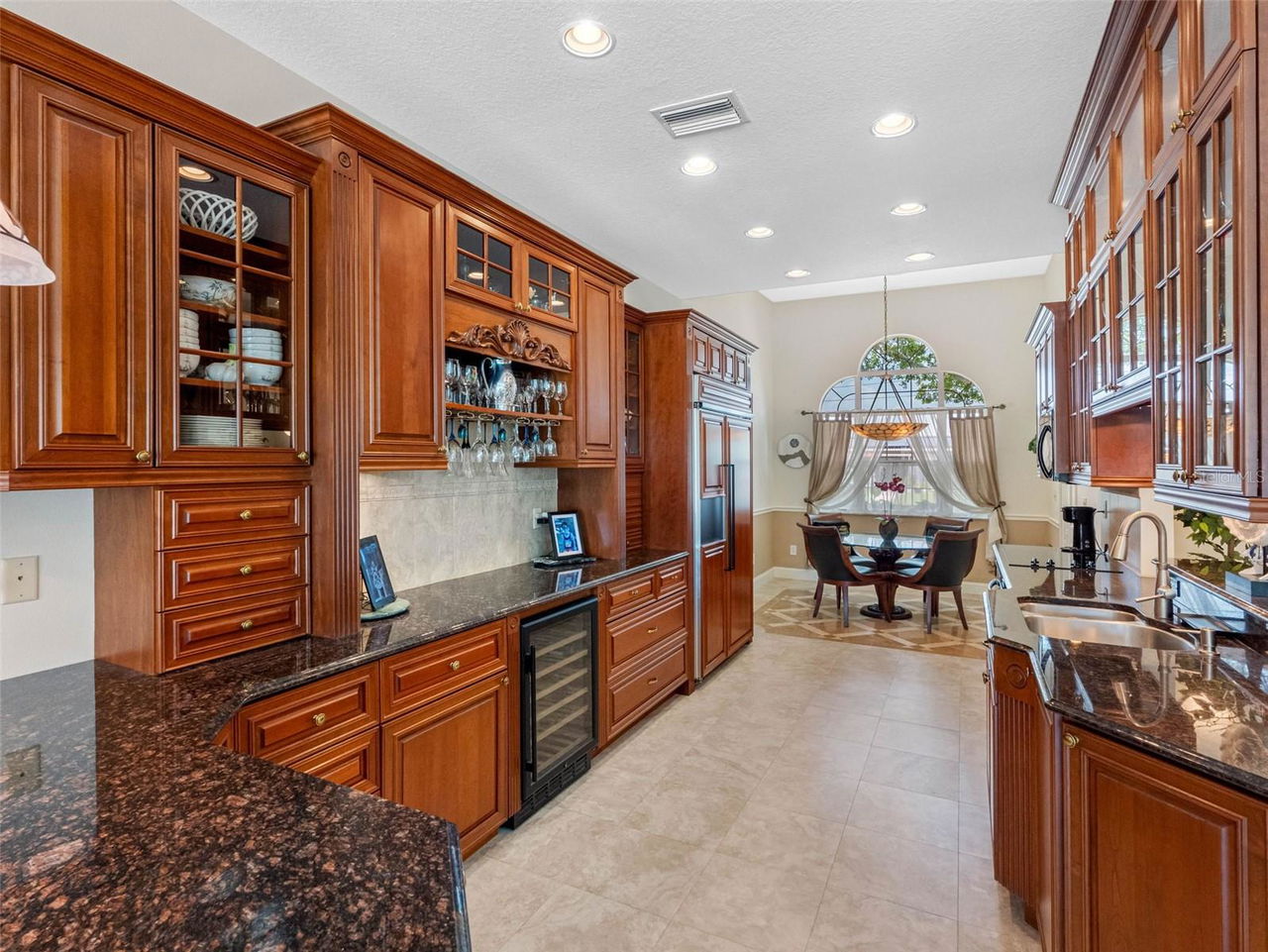 CLEARWATER BEACH, Florida, 33767, United States, 3 Bedrooms Bedrooms, ,3 BathroomsBathrooms,Residential,For Sale,1979132