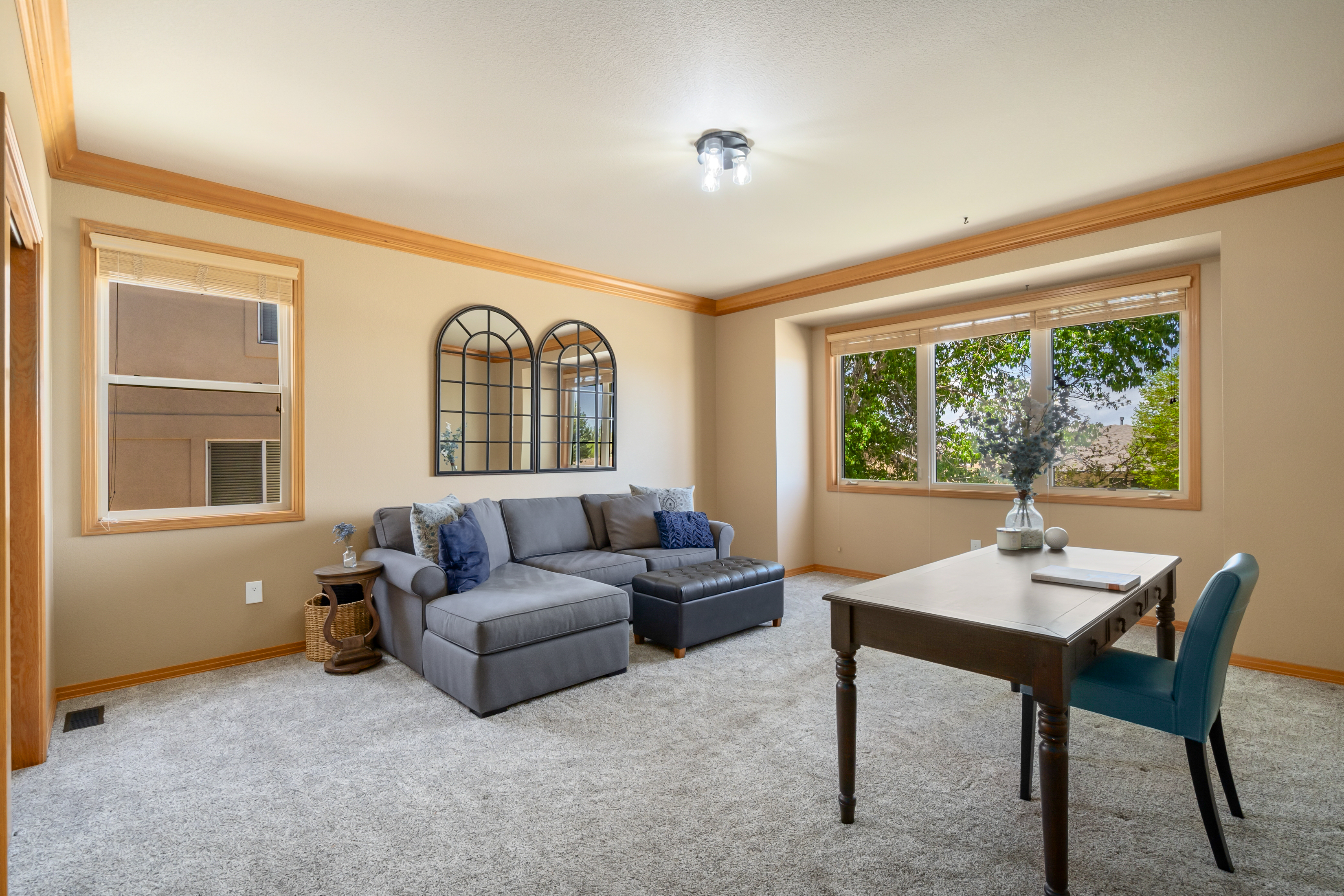  Luxuriously Renovated Home Overlooking Hole 15 of the Ptarmigan Country Club - 物件實景