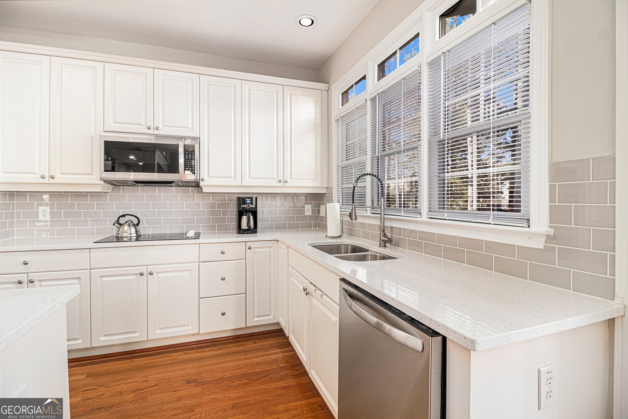 Atlanta, Georgia, 30349, United States, 6 Bedrooms Bedrooms, ,6 BathroomsBathrooms,Residential,For Sale,1858959