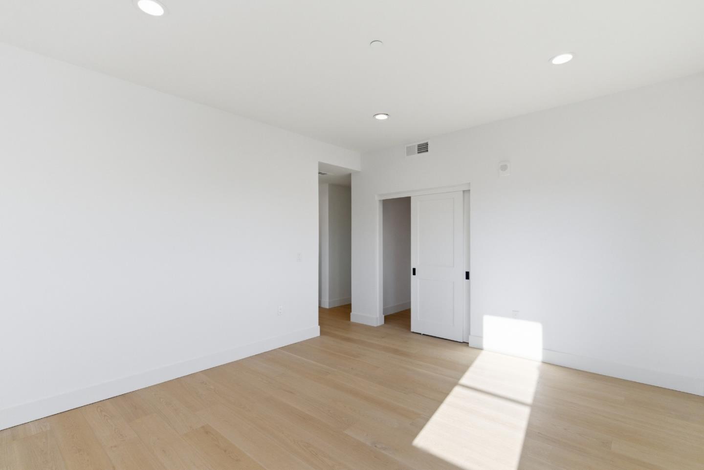 San Carlos, California, 94070, United States, 2 Bedrooms Bedrooms, ,2 BathroomsBathrooms,Residential,For Sale,2002973