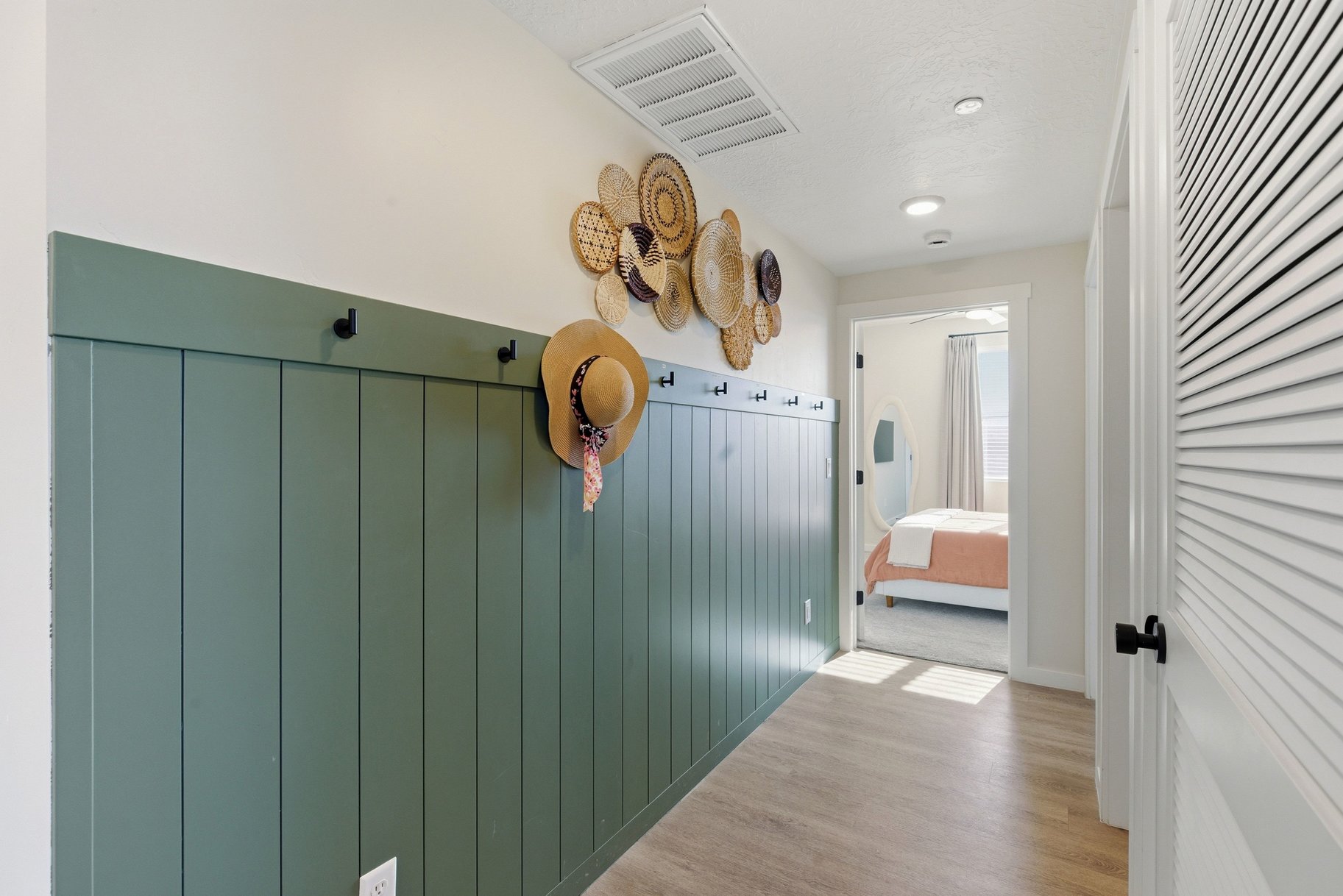  Top-Floor Desert Color Retreat With Lagoon Access & Views - 物件實景