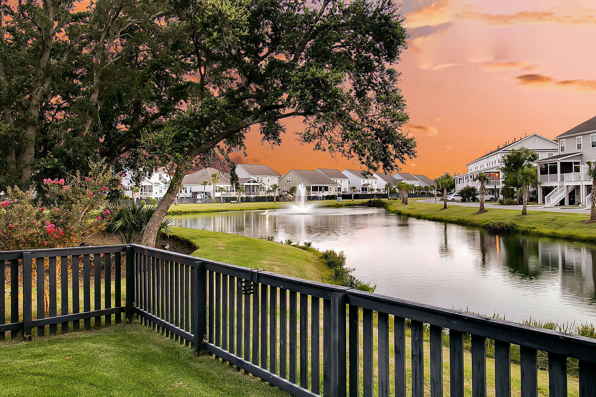 Mount Pleasant, South Carolina, 29466, United States, 4 Bedrooms Bedrooms, ,3 BathroomsBathrooms,Residential,For Sale,1900644