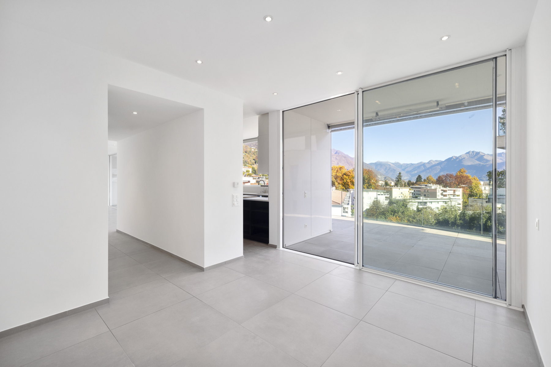  Exclusive penthouse in Minusio: comfort, light and panoramic view - 物件實景