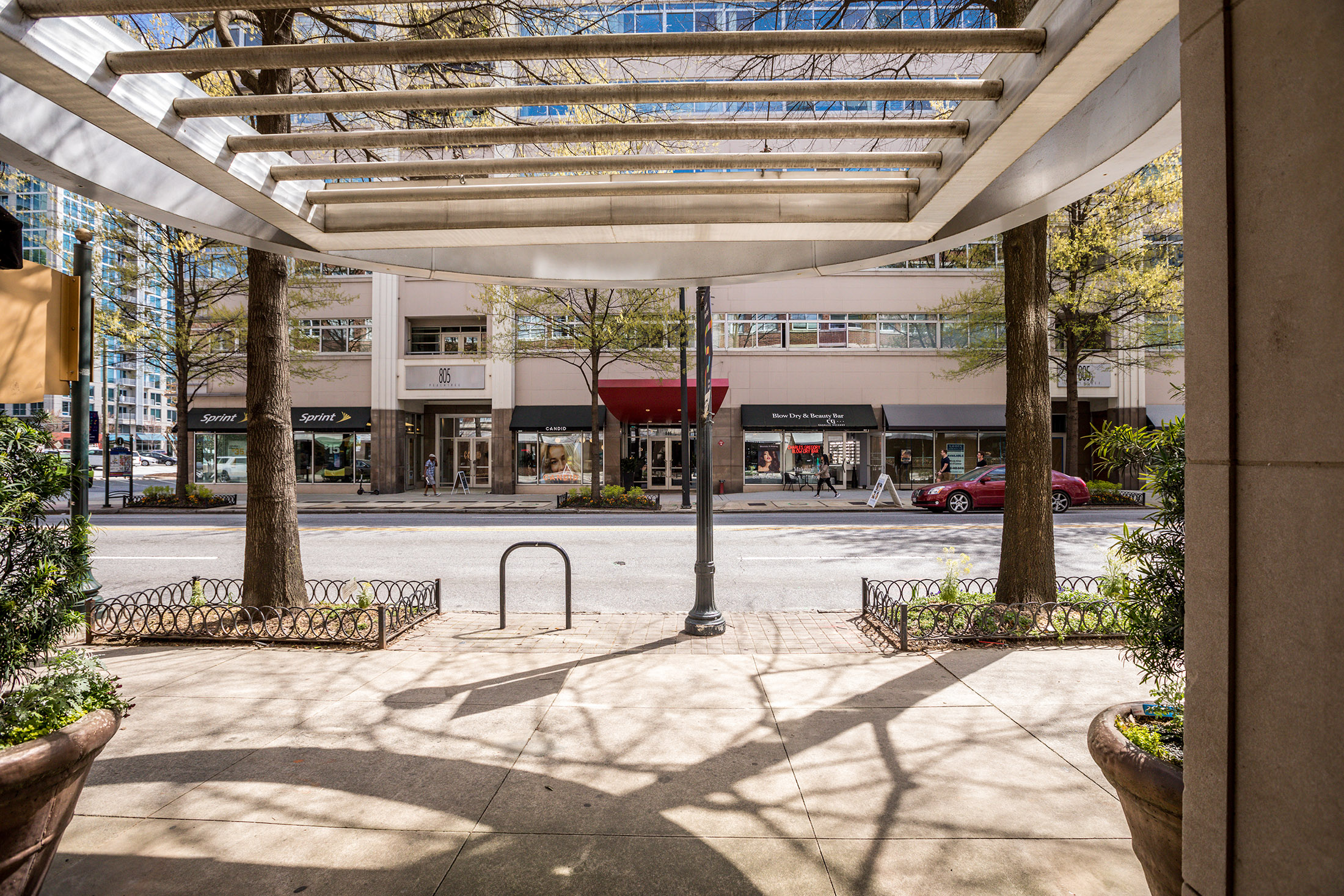  Spacious Heart-of-Midtown Condo - 物件實景