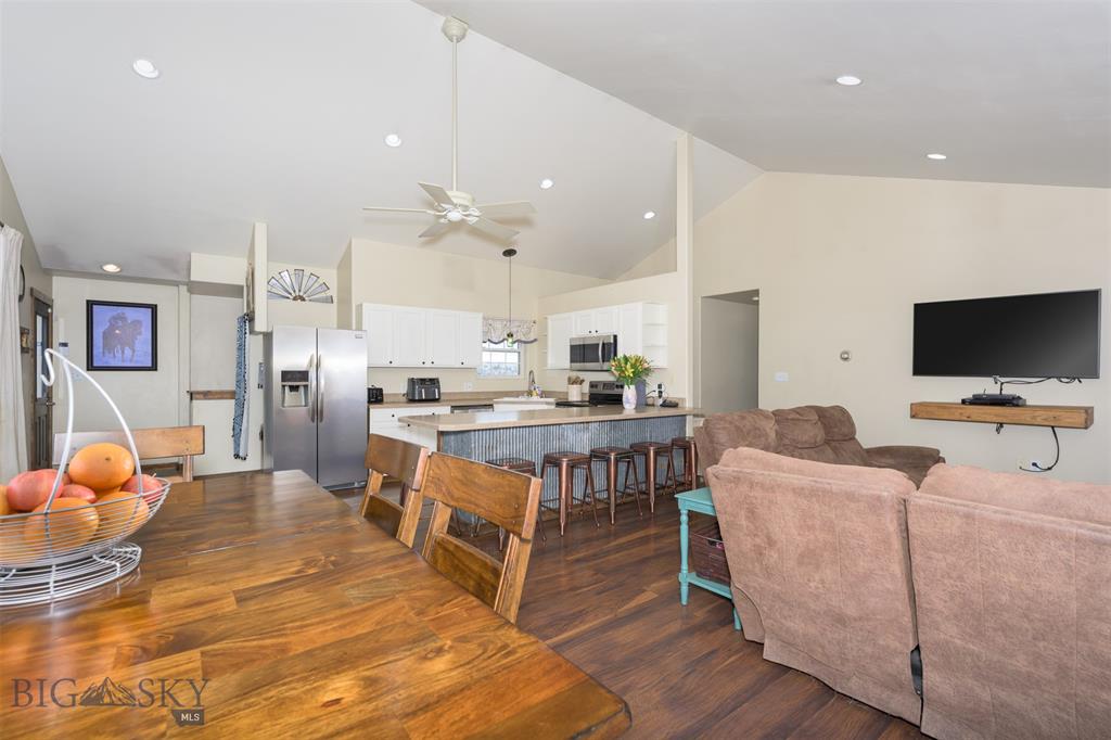 Anaconda, Montana, 59711, United States, 5 Bedrooms Bedrooms, ,3 BathroomsBathrooms,Residential,For Sale,1923651