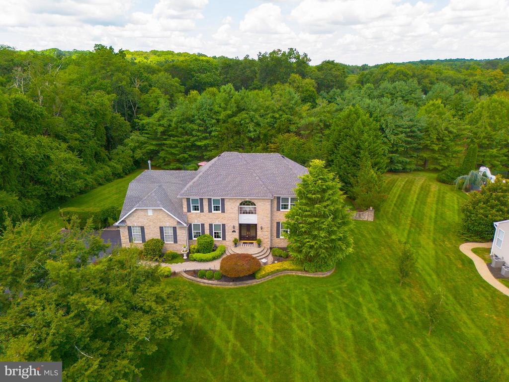 Monroe Township, New Jersey, 08831, United States, 5 Bedrooms Bedrooms, ,4 BathroomsBathrooms,Residential,For Sale,1895133