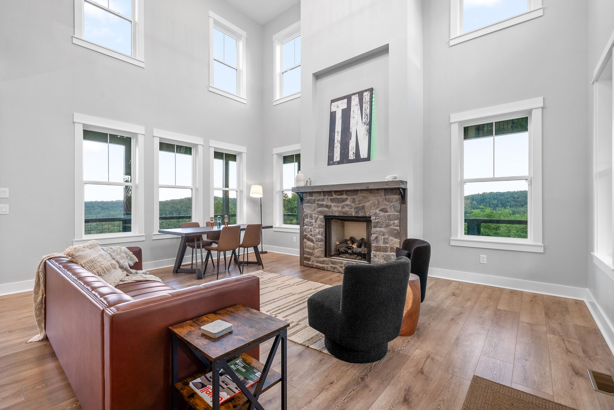 Smithville, Tennessee, 37166, United States, 3 Bedrooms Bedrooms, ,4 BathroomsBathrooms,Residential,For Sale,1935020