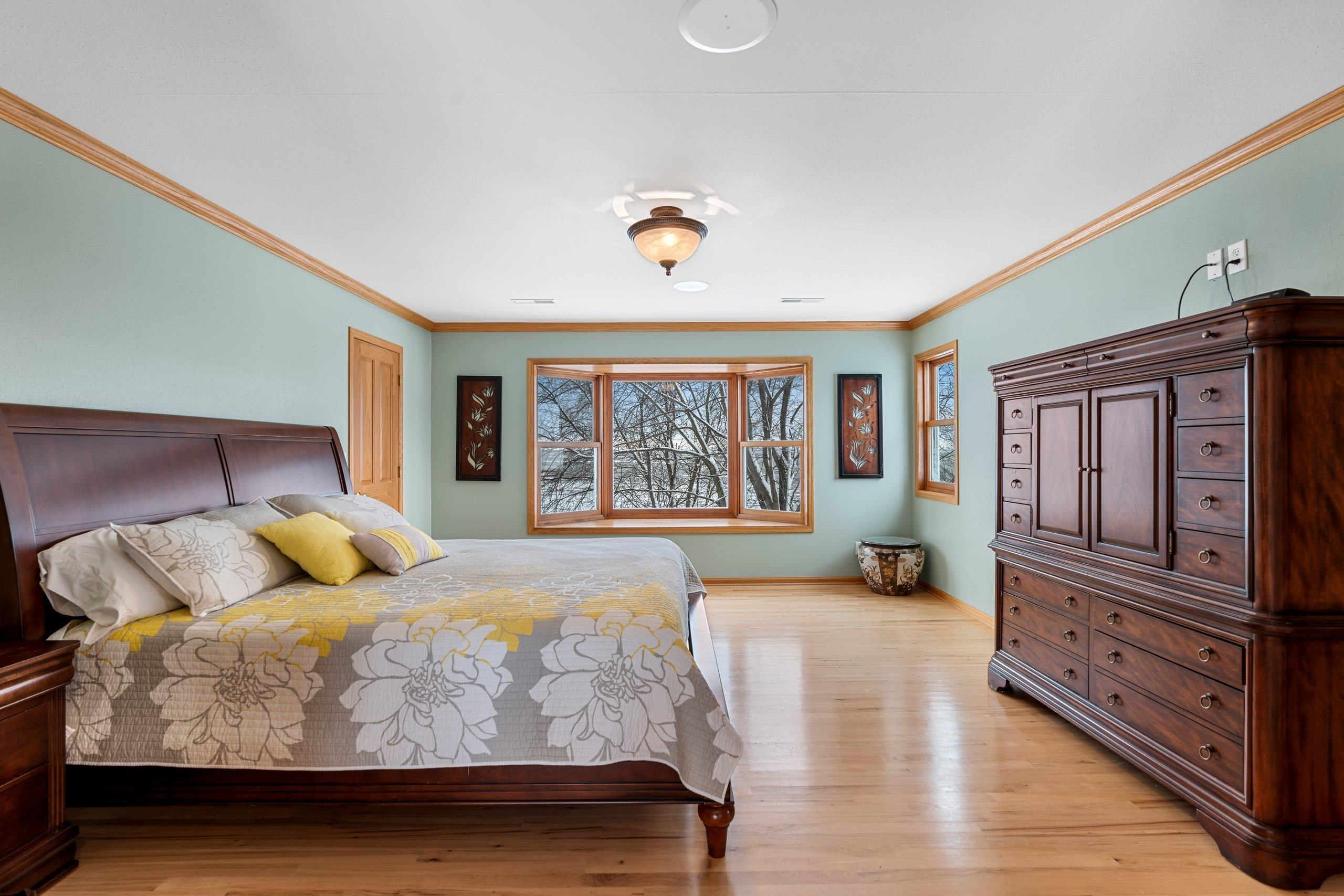 CHILTON, Wisconsin, 53014, United States, 5 Bedrooms Bedrooms, ,6 BathroomsBathrooms,Residential,For Sale,1927210