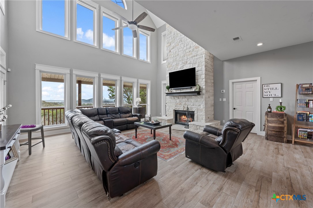 Belton, Texas, 76513, United States, 4 Bedrooms Bedrooms, ,3 BathroomsBathrooms,Residential,For Sale,1989354