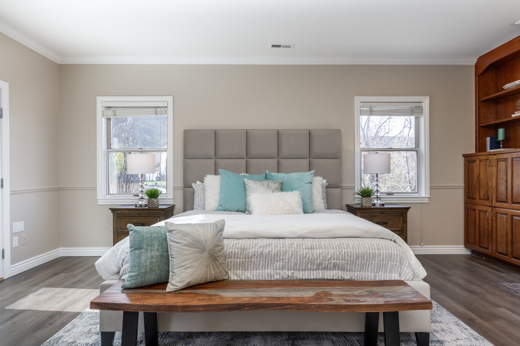  Updated Sandy Home With One of a Kind Location With Unobstructed Mountain Views - 物件實景