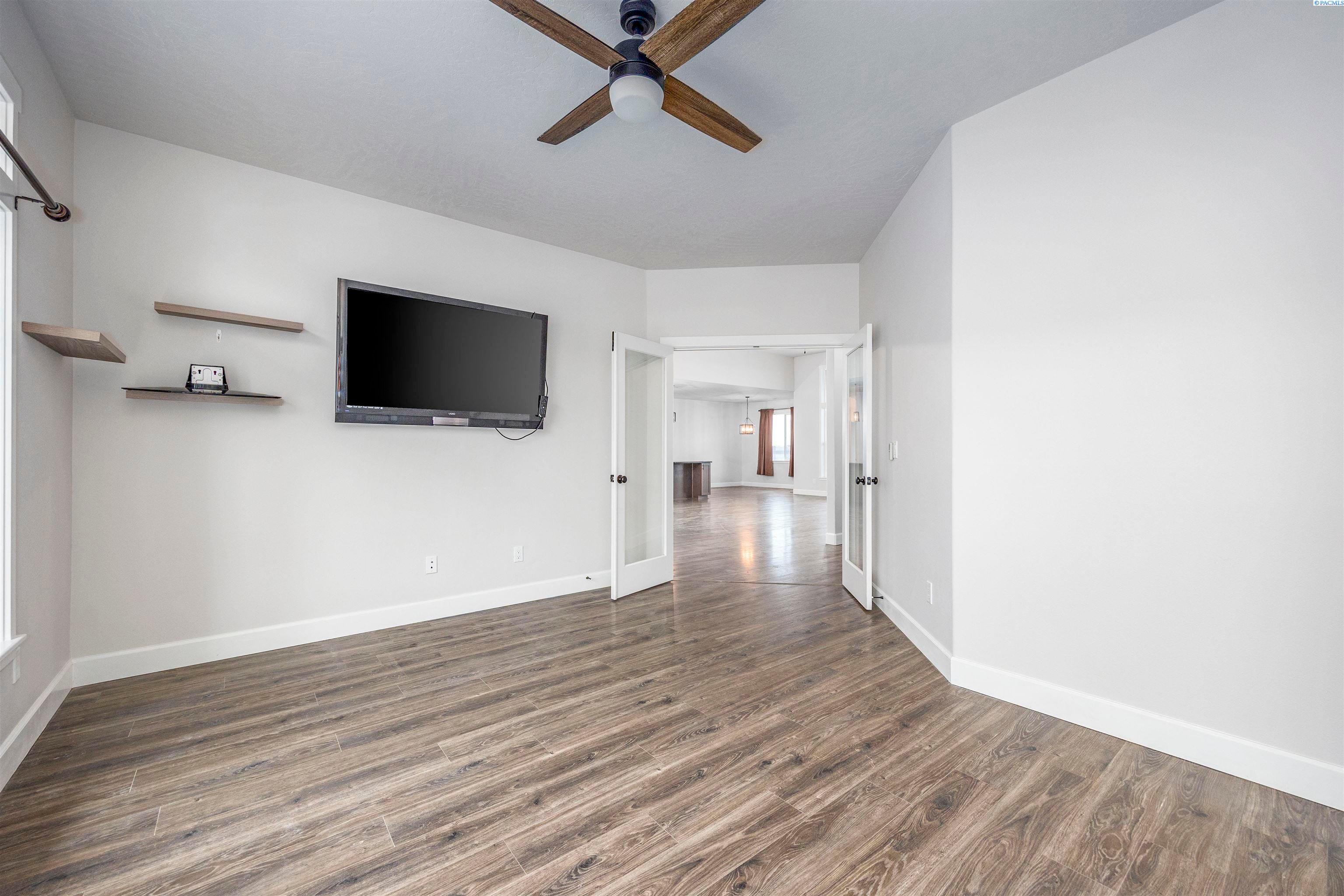 Kennewick, Washington, 99337, United States, 3 Bedrooms Bedrooms, ,1 BathroomBathrooms,Residential,For Sale,2012614