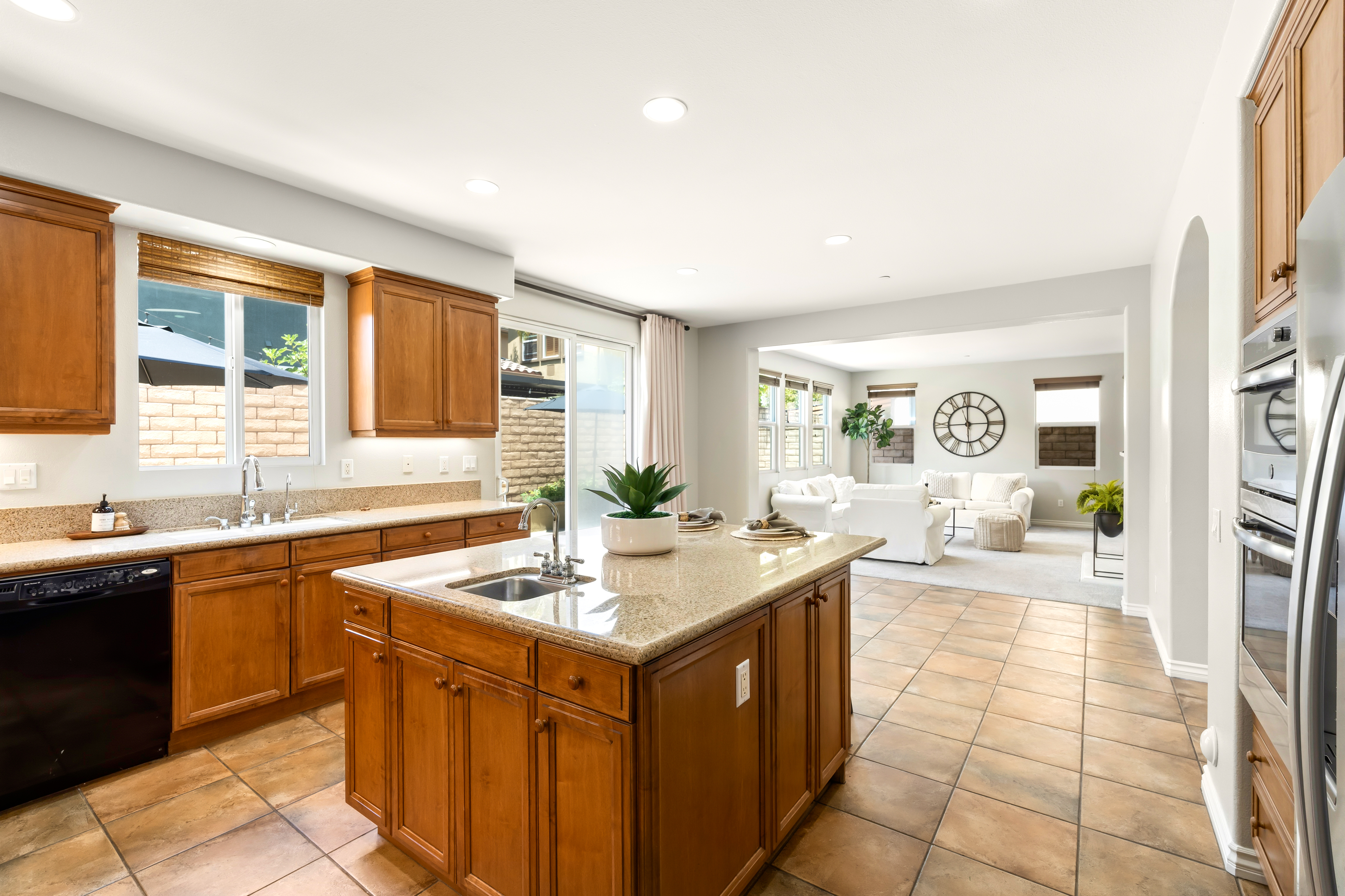  675 Charleston Place, Ventura, CA 93004 - 物件實景