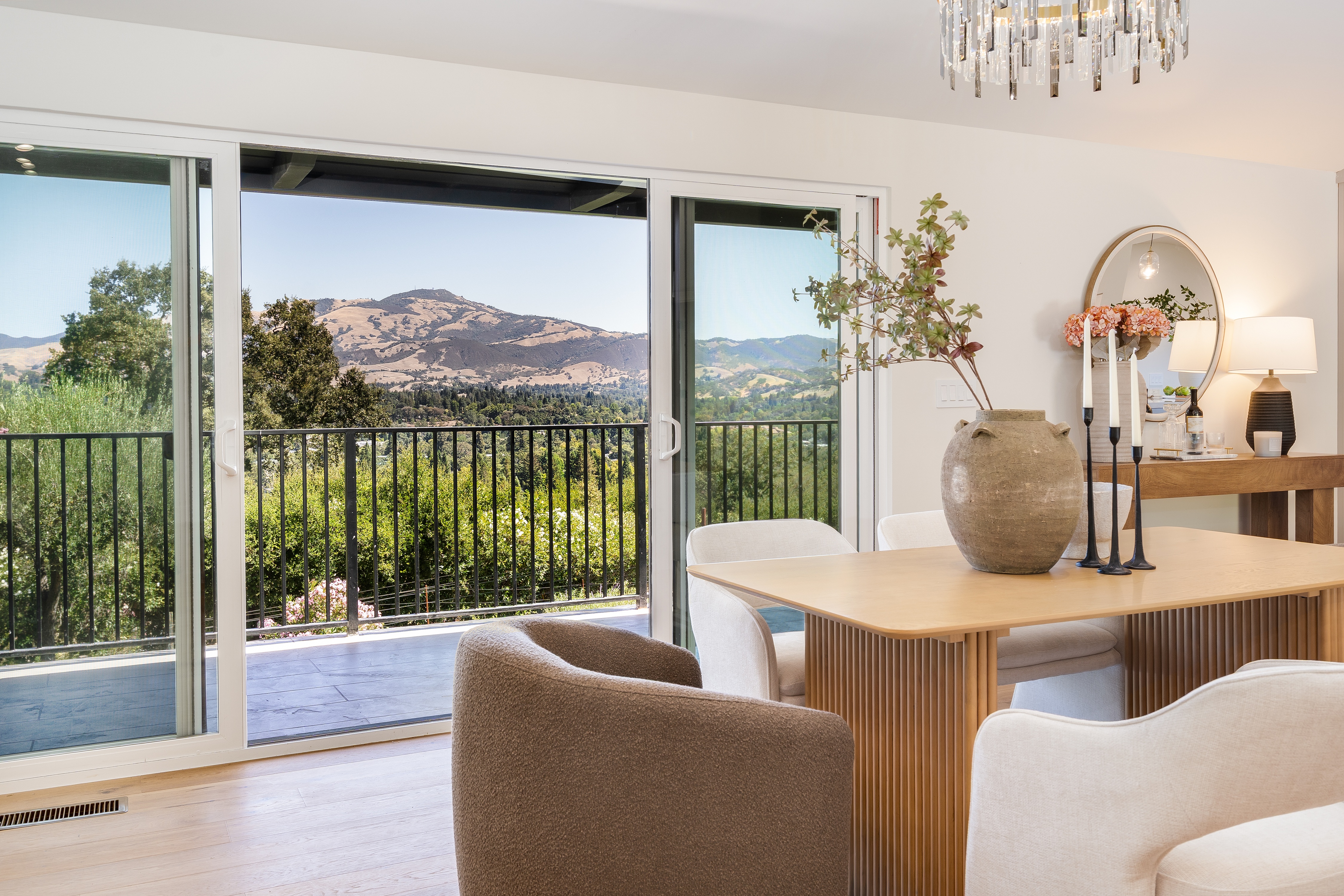  The Best of Montcrest: Westside Danville’s  “Home on Top of the Ridge? - 物件實景