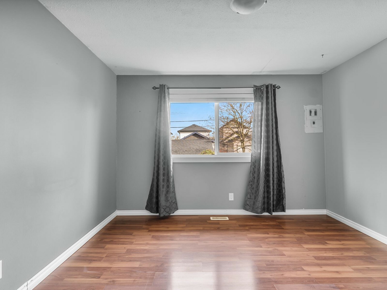 ABBOTSFORD, British Columbia, V2S 8C1, CA, 2 Bedrooms Bedrooms, ,1 BathroomBathrooms,Residential,For Sale,1837124