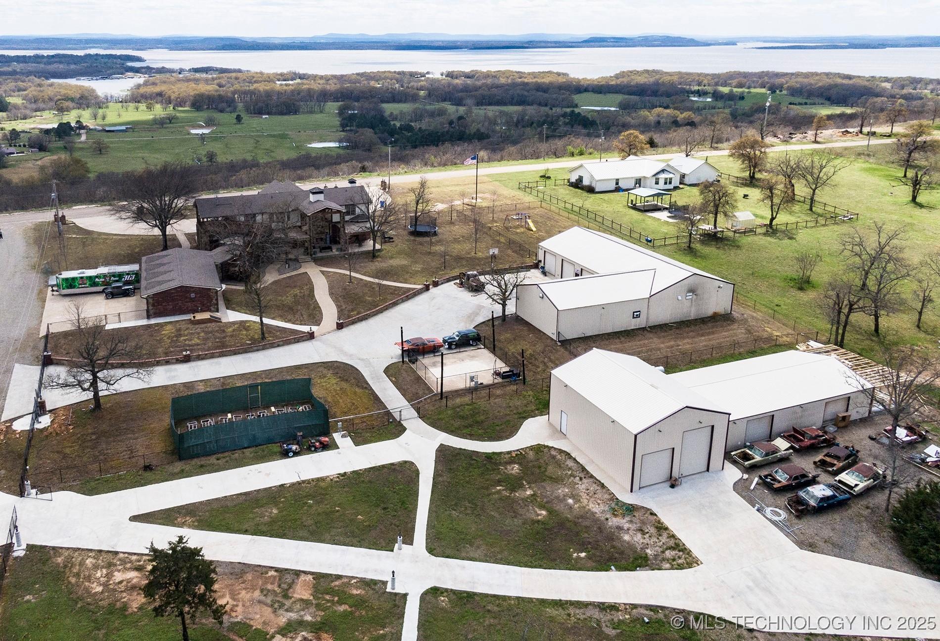 Sallisaw, Oklahoma, 74955, United States, 3 Bedrooms Bedrooms, ,3 BathroomsBathrooms,Residential,For Sale,1977994