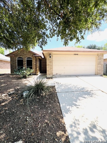 Larkmeadow Dr, San Antonio, TX 78233