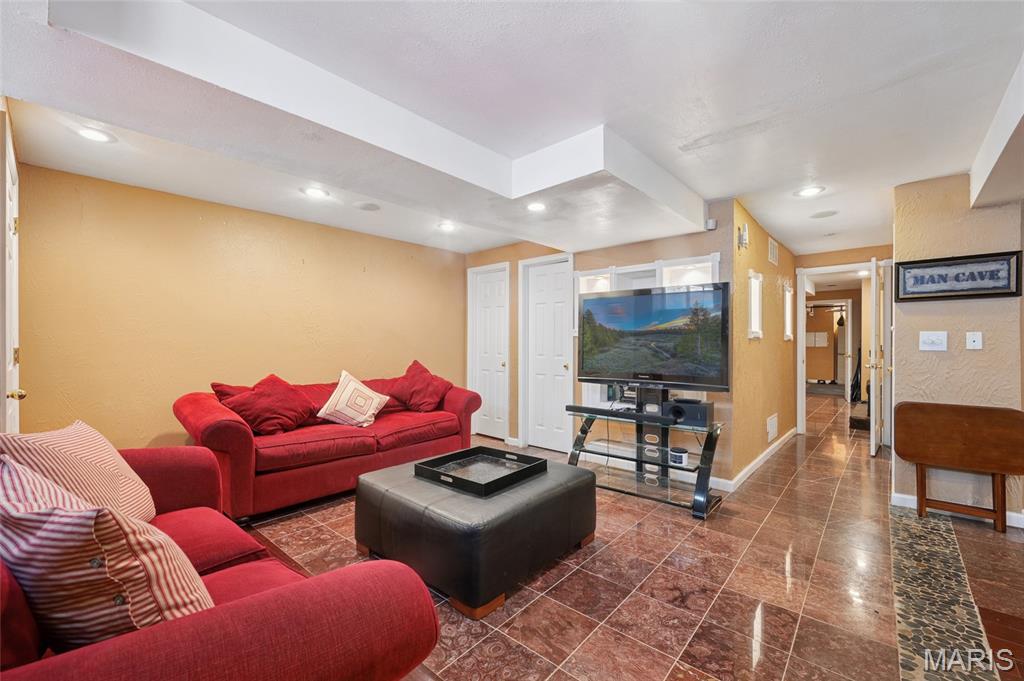 O'Fallon, Missouri, 63368, United States, 4 Bedrooms Bedrooms, ,4 BathroomsBathrooms,Residential,For Sale,2003320