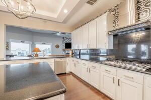 Palmdale, California, 93551, United States, 4 Bedrooms Bedrooms, ,3 BathroomsBathrooms,Residential,For Sale,1805176