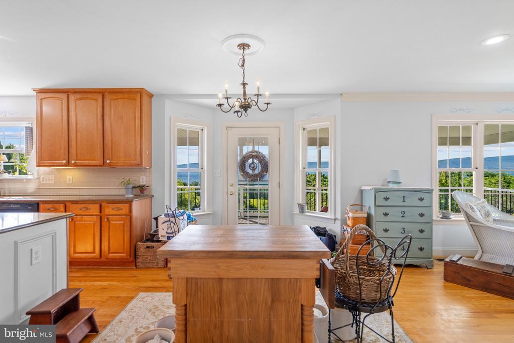 Gore, Virginia, 22637, United States, 4 Bedrooms Bedrooms, ,4 BathroomsBathrooms,Residential,For Sale,1987916