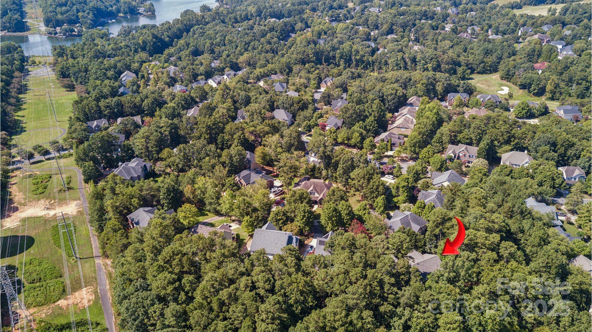 Tega Cay, South Carolina, 29708, United States, 4 Bedrooms Bedrooms, ,4 BathroomsBathrooms,Residential,For Sale,1906873