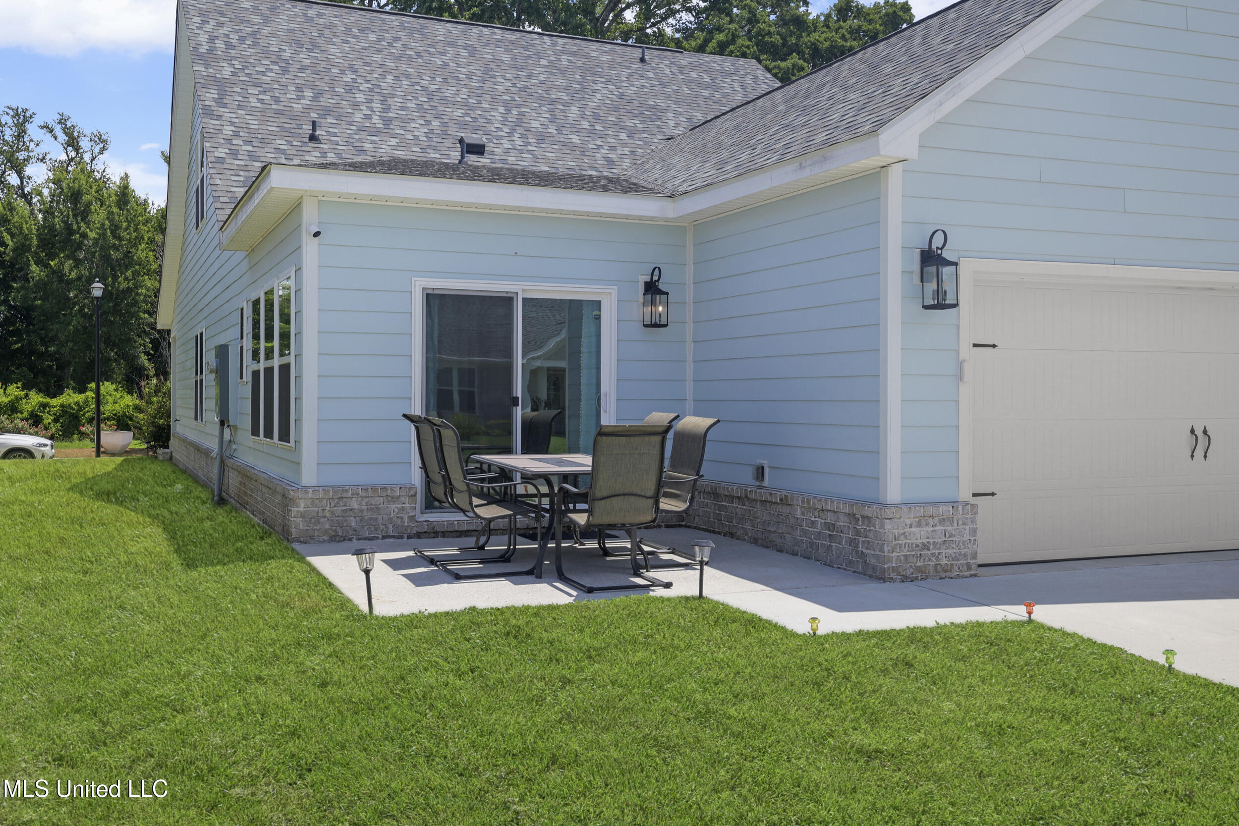 Biloxi, Mississippi, 39531, United States, 3 Bedrooms Bedrooms, ,3 BathroomsBathrooms,Residential,For Sale,1906978