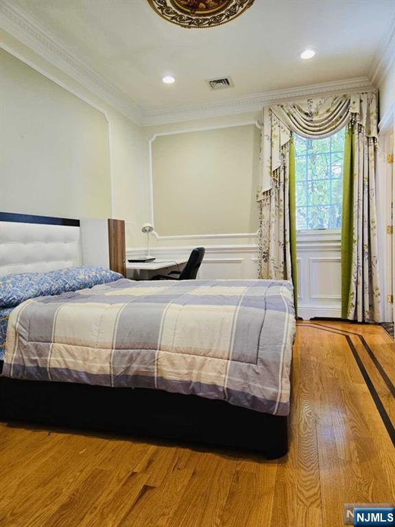 Paramus, New Jersey, 07652, United States, 7 Bedrooms Bedrooms, ,7 BathroomsBathrooms,Residential,For Sale,1905752