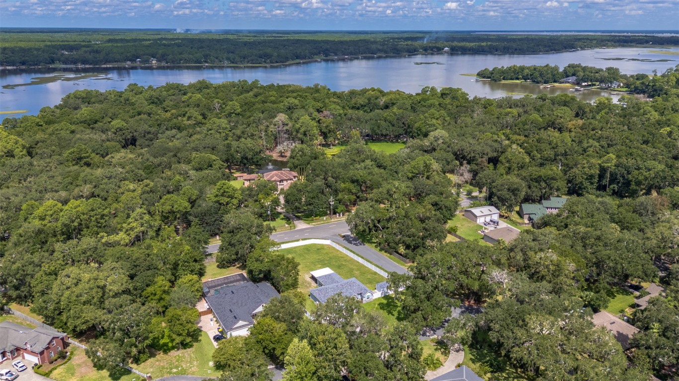 Fernandina Beach, Florida, 32034, United States, 3 Bedrooms Bedrooms, ,2 BathroomsBathrooms,Residential,For Sale,1916317