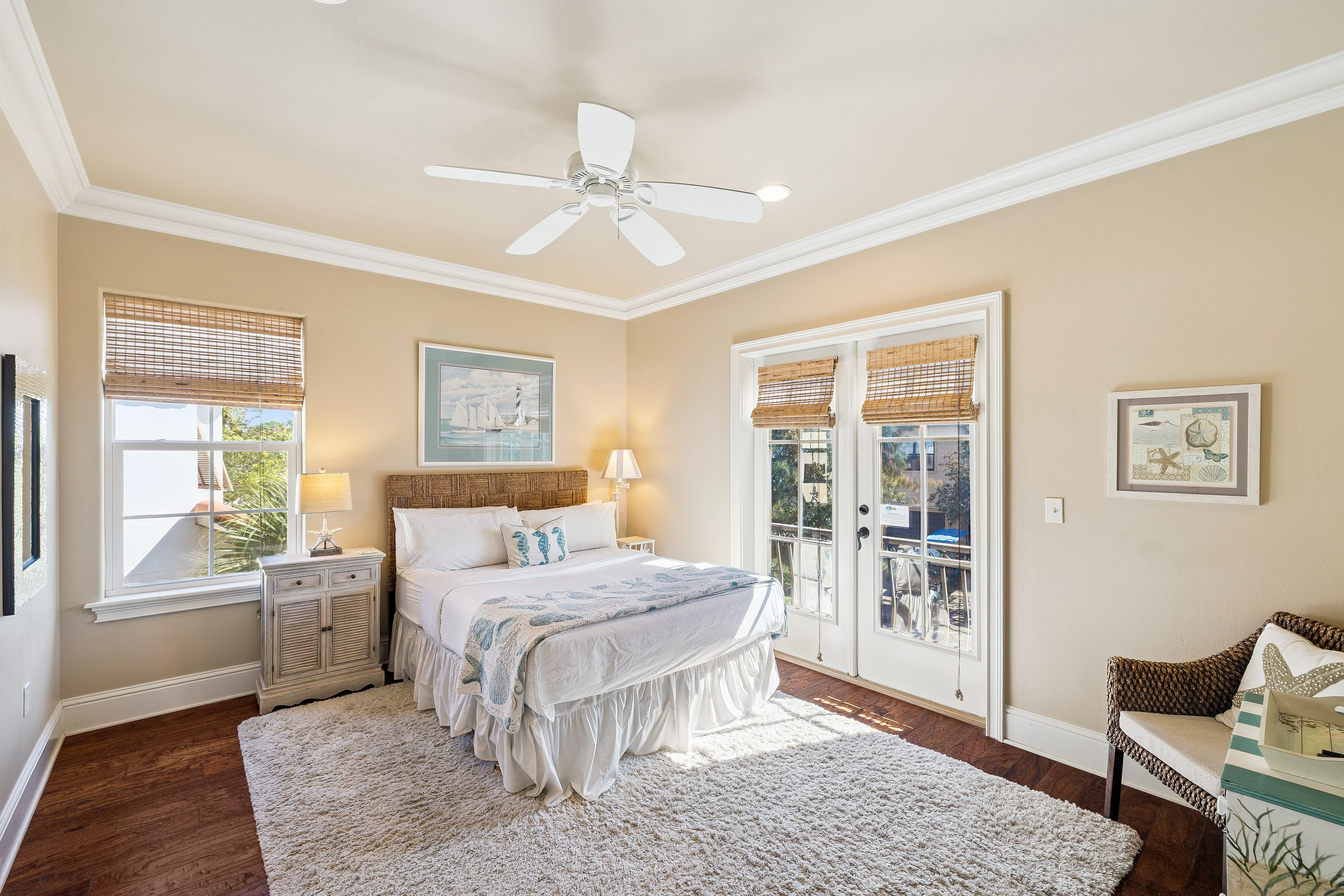  Fully Furnished Golf Course Retreat with Private Balconies and Garage - 物件實景