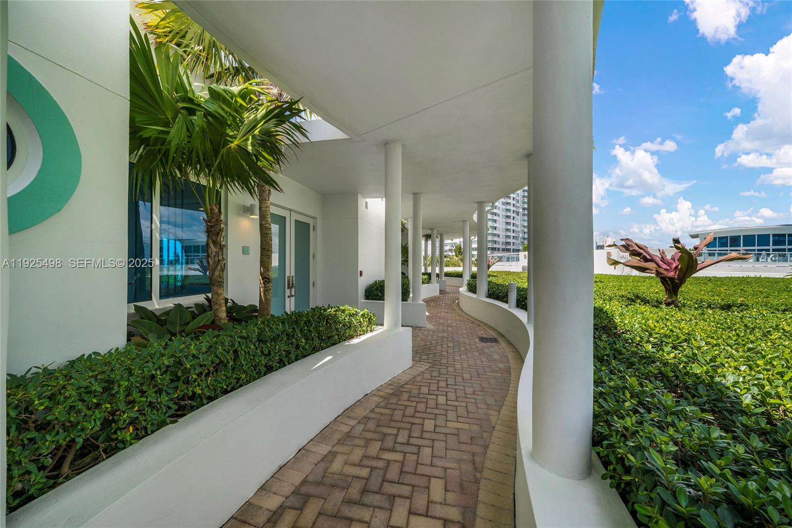 Miami Beach, Florida, 33139, United States, 3 Bedrooms Bedrooms, ,4 BathroomsBathrooms,Residential,For Sale,2003256